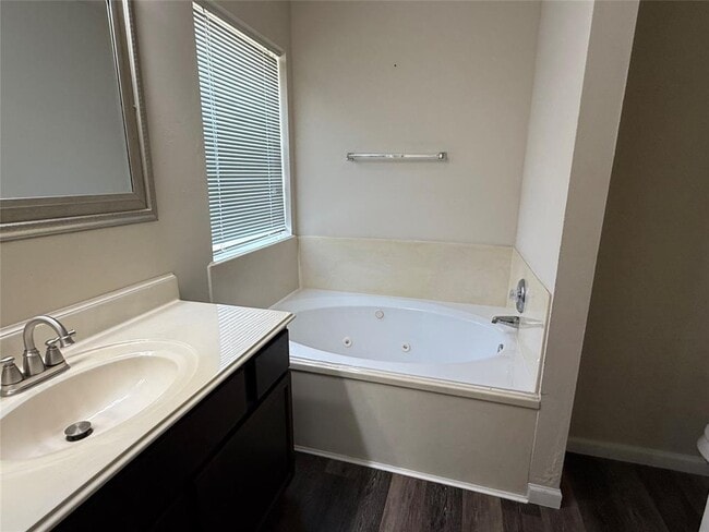 Building Photo - 6834 Catarina Cir