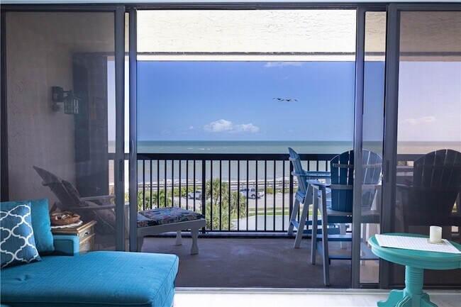 Building Photo - 4141 Ocean Dr