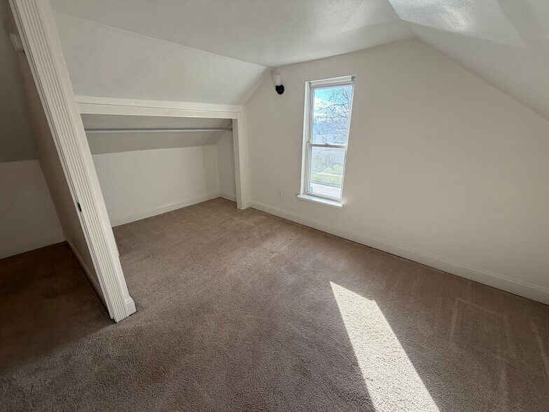 Building Photo - 456 Michigan Ave