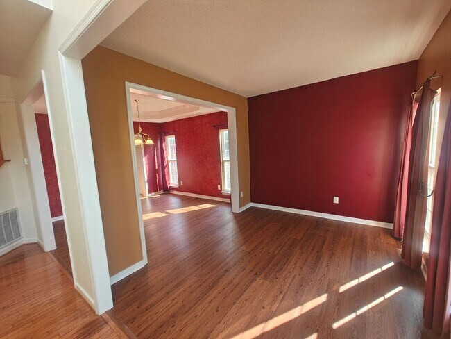 Building Photo - 2625 Piney Ridge Dr