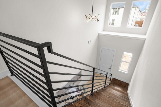 Building Photo - 2340 Alsiddiq Dr