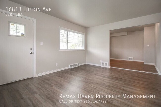 Building Photo - 16813 Lipton Ave, Cleveland - Charming 3 B...