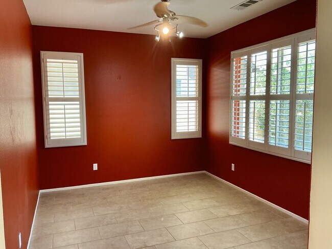 Building Photo - 43426 Lago Brezza Dr