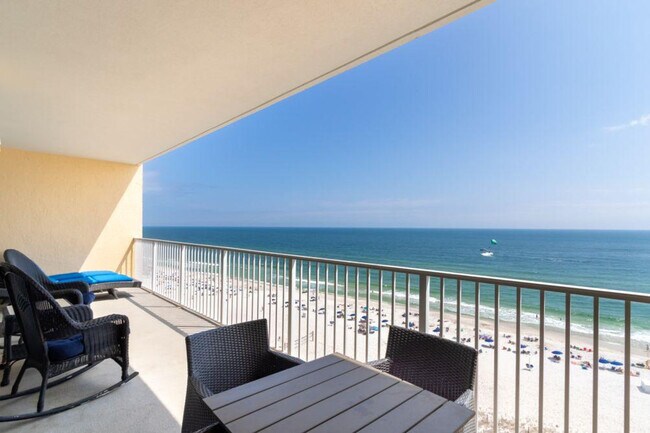 Building Photo - 365 E Beach Blvd