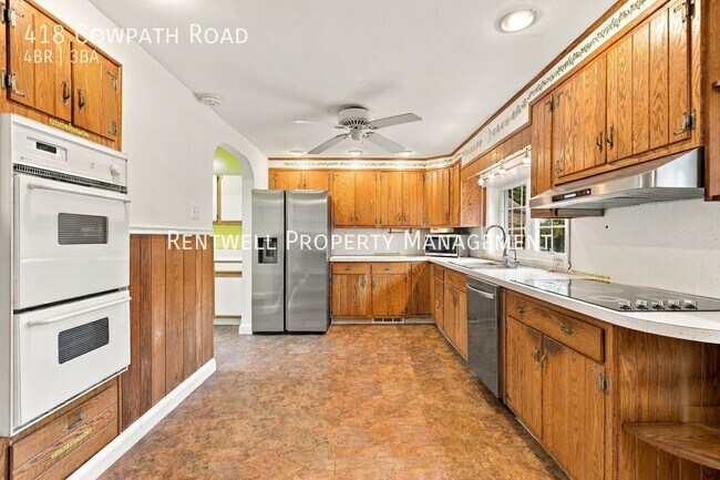 Building Photo - 418 Cowpath Rd