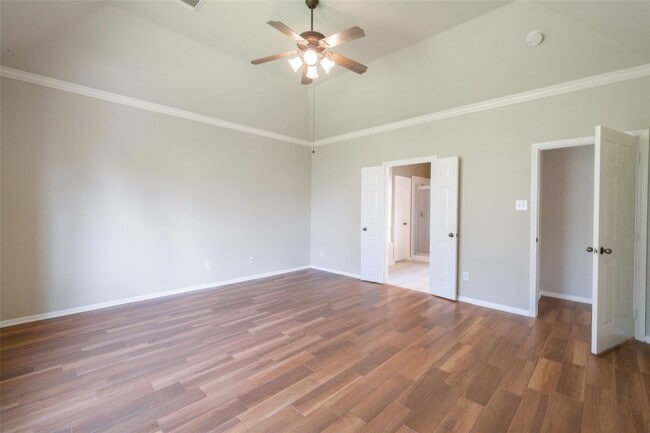Building Photo - 8811 Sun Haven Ln
