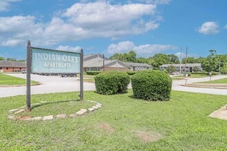 Building Photo - 1103 E Church St