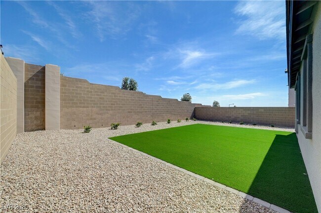 Building Photo - 12470 Madison Pk Pl