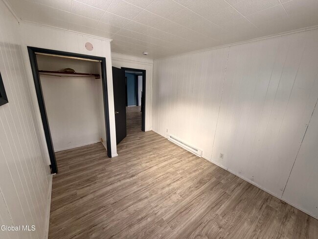 Building Photo - 54 Arch St