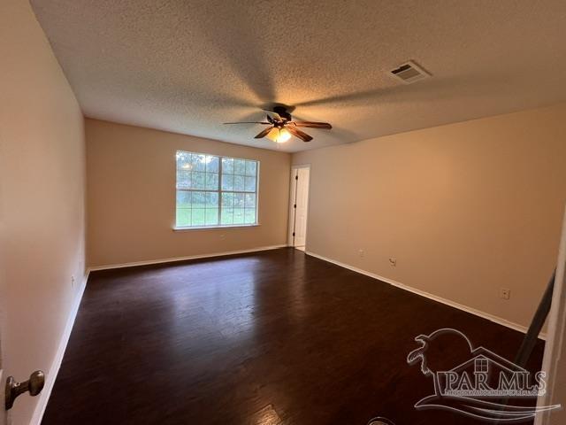 Building Photo - 5563 Chantilly Cir