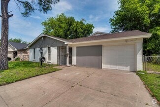 Building Photo - 816 Skelly St
