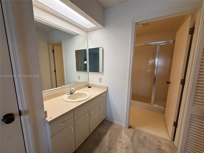 Building Photo - 123 SW 47th Terrace