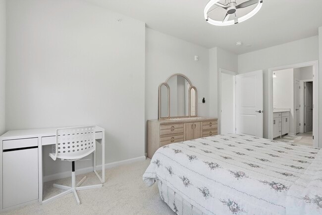 Building Photo - 4 Winslow Ln