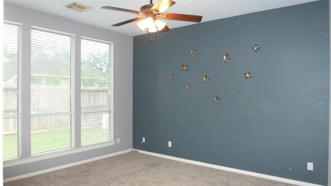 Building Photo - 4823 Cypress Spring Dr