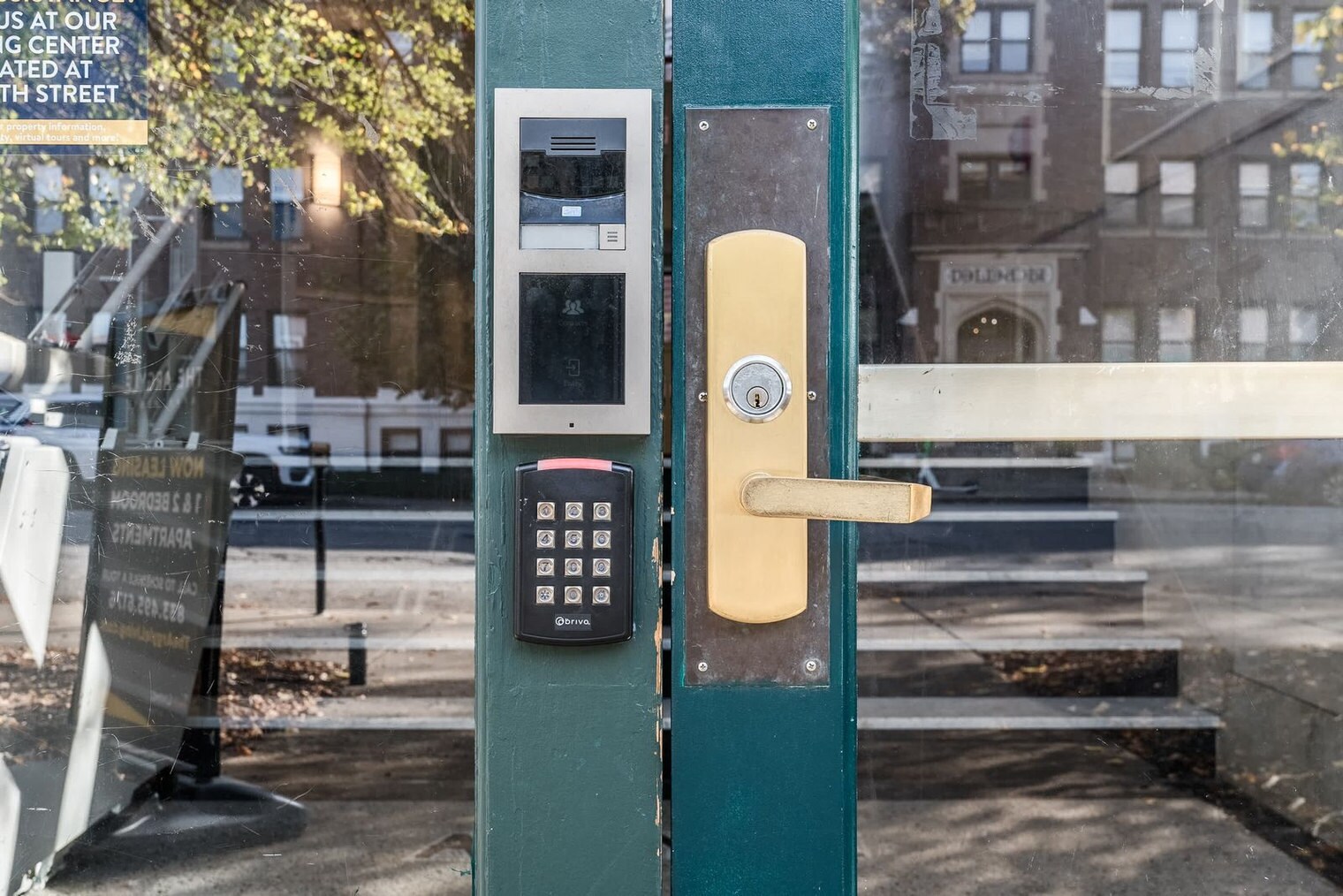Building Photo - 615 N East St