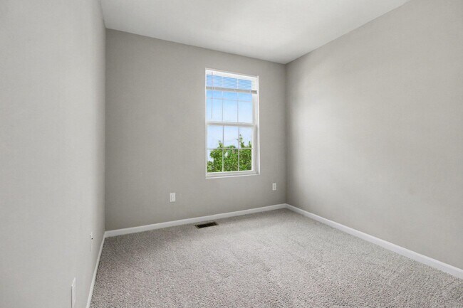 Building Photo - 27971 Middleton Dr