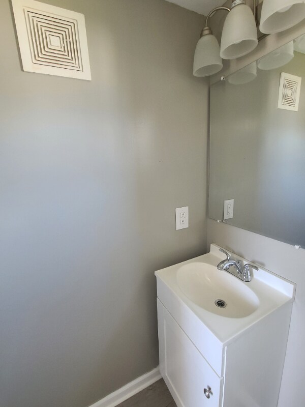 Building Photo - 32 Forry St