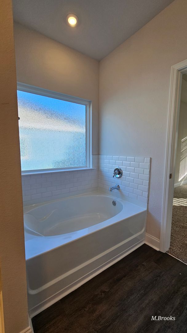 Building Photo - Beautiful home in Grand Oaks Village, Lake...