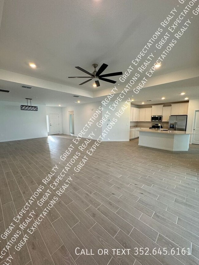 Building Photo - 3964 NE 33rd Ave