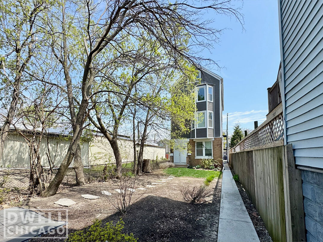 Building Photo - 1747 N Spaulding Ave