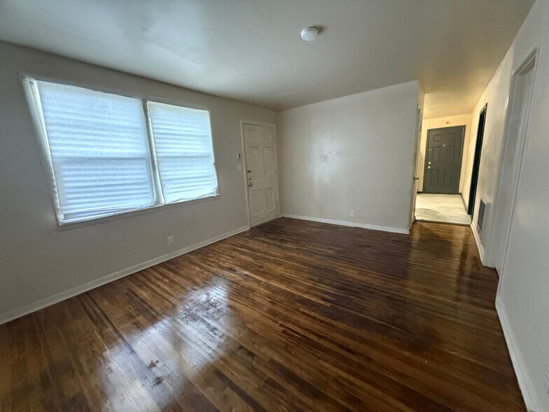 Building Photo - 5614 Obrien Ave