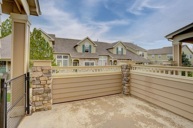 Building Photo - 10129 Grove Ct