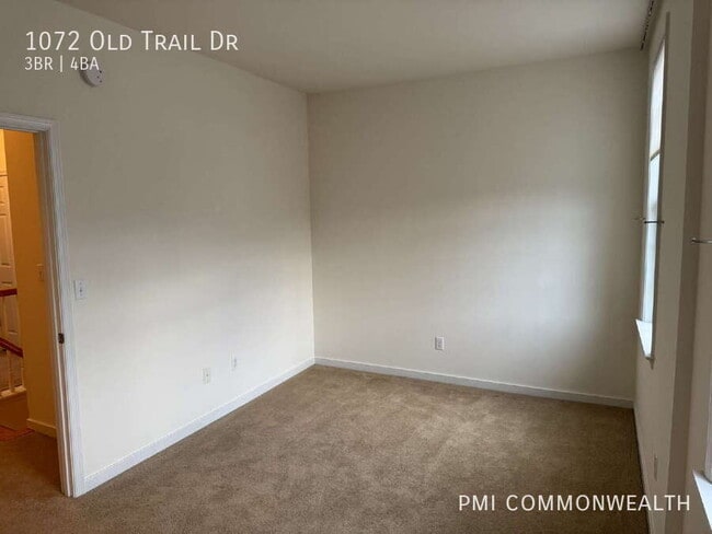 Building Photo - 1072 Old Trail Dr