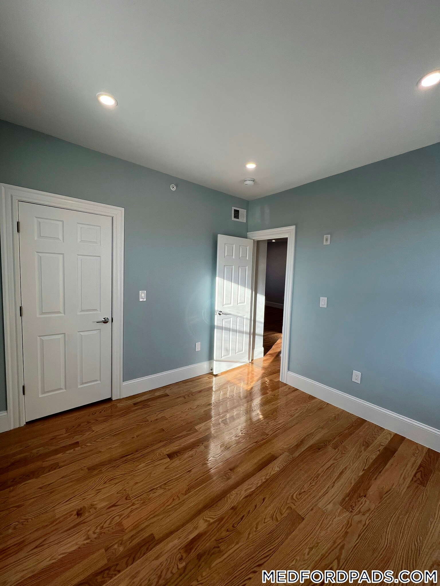 Building Photo - 75 Winchester St