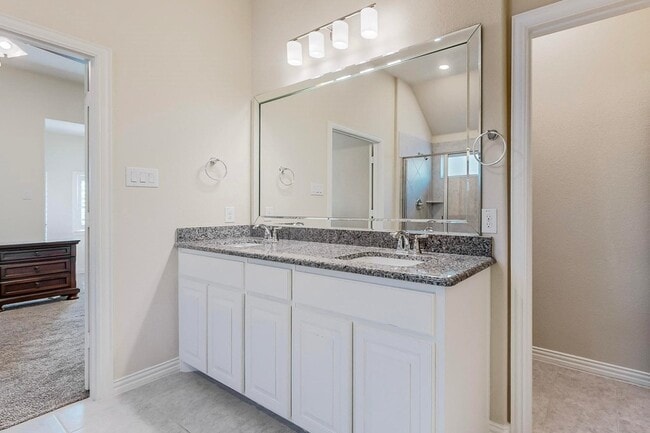 Building Photo - 2459 Cathedral Dr