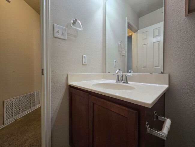 Building Photo - 4804 Bayer Hollow Dr