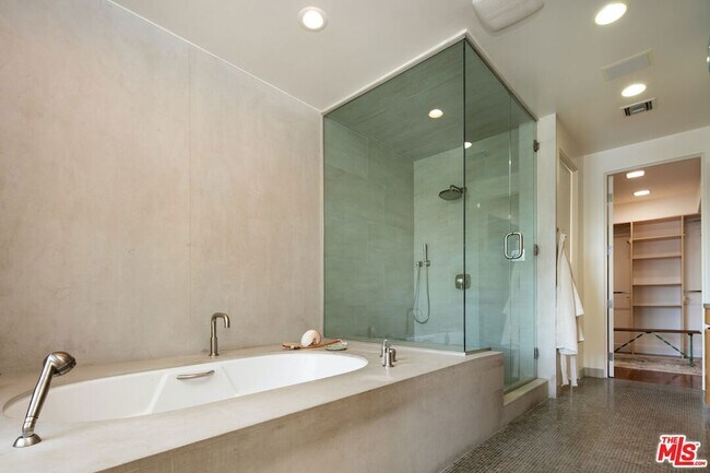 Building Photo - 2217 Grand Canal