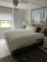 Building Photo - 3215 Beneva Rd