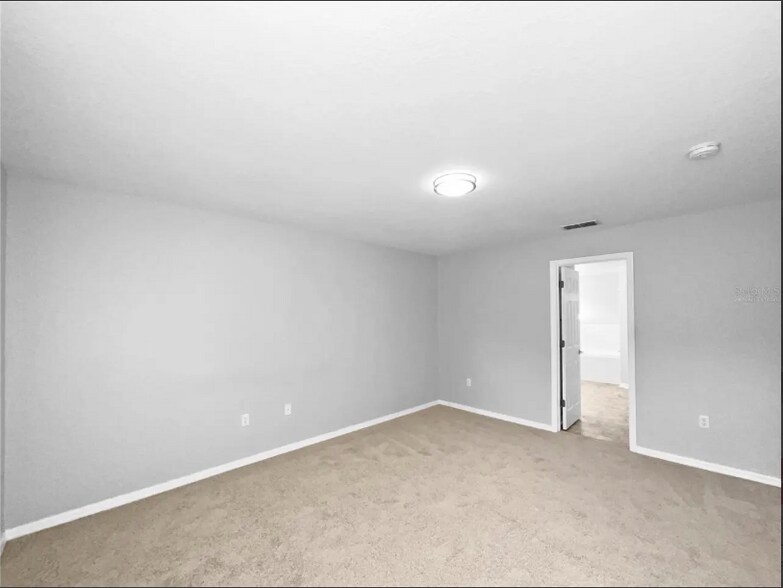 Building Photo - 7010 Summit Cir