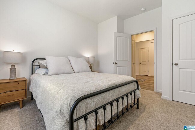 Building Photo - 5700 Post Oak Trl