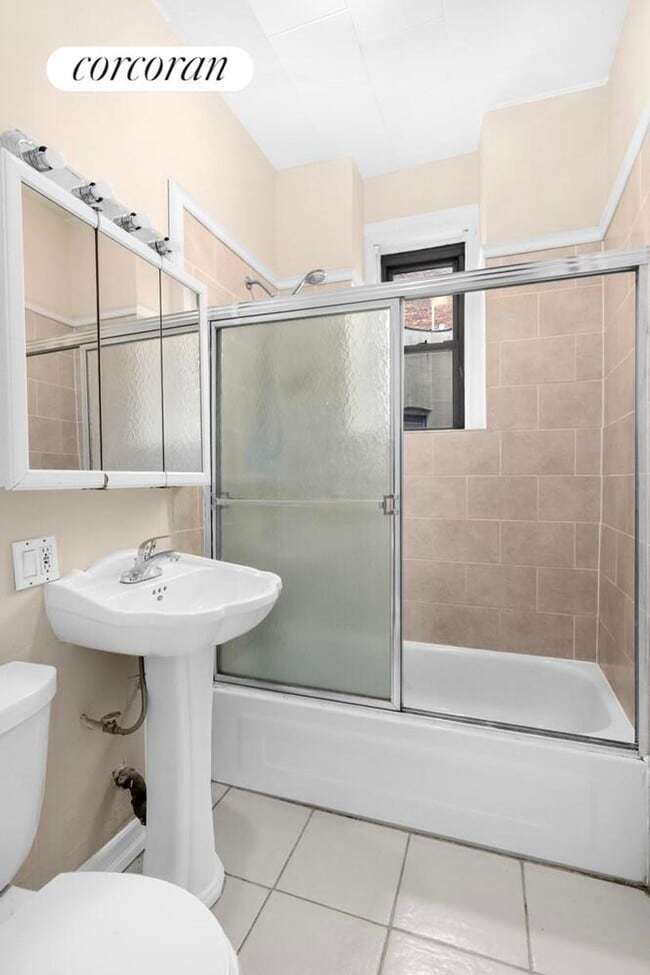 Building Photo - 280 E 2nd St