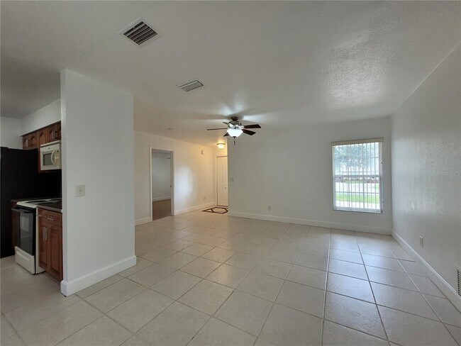 Building Photo - 10 Winding Ridge Rd