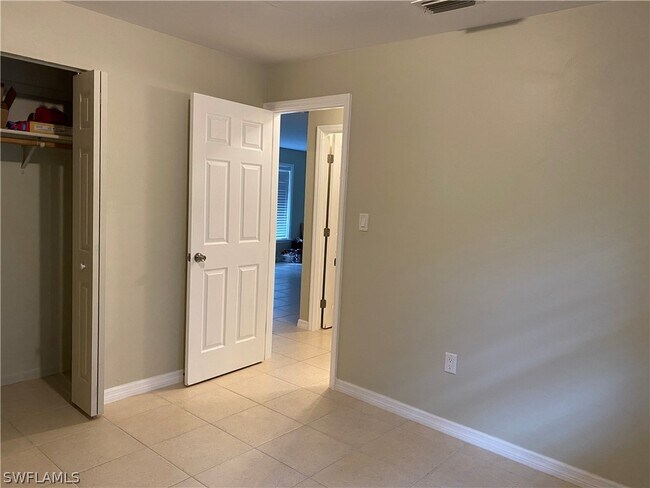 Primary Photo - 5501 Avenue E