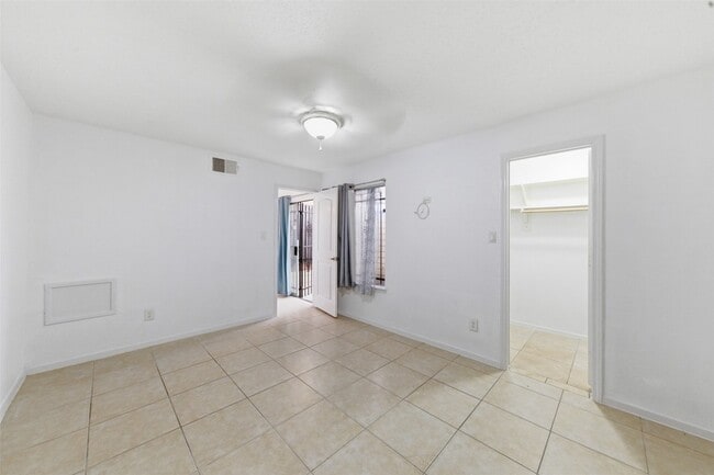 Building Photo - 12503 Newbrook Dr