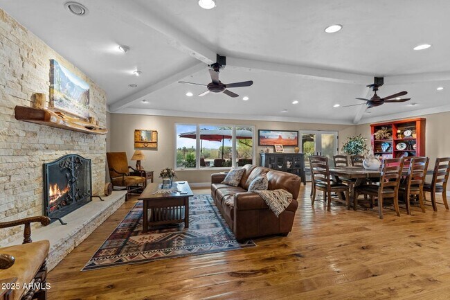 Building Photo - 1710 W Camino Dr