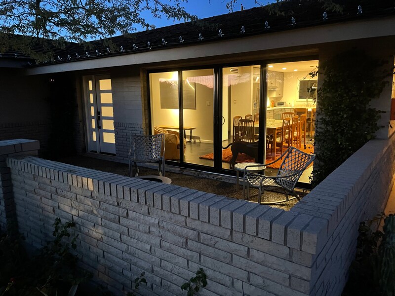 Building Photo - 1054 E Fairmont Dr