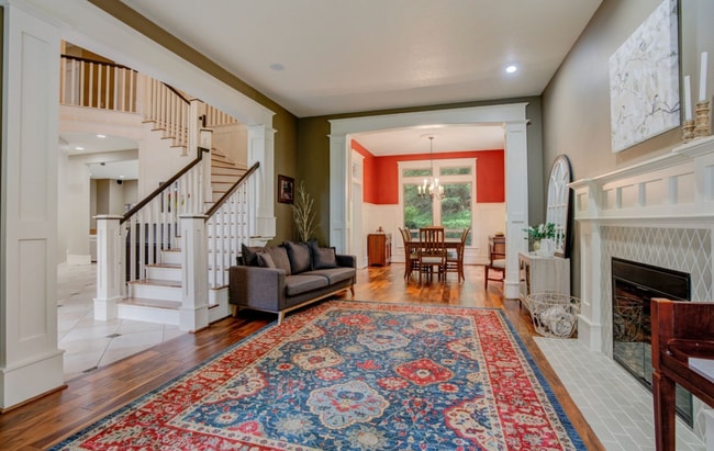 Building Photo - 4 bed/4bath, 5000sqft, adult home? Sober living? Barton Park!