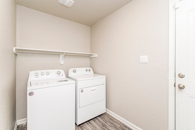 Car Port to Laundry - 48465 Red Fox Dr