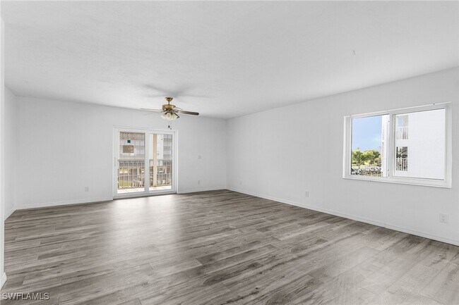 Building Photo - 4531 Bay Beach Ln