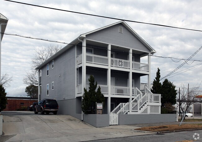 Building Photo - Riverwatch Apartments