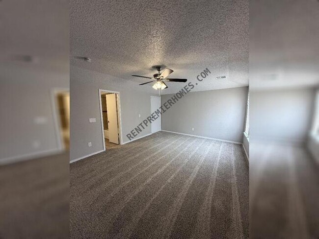 Building Photo - 7413 NW 125th St