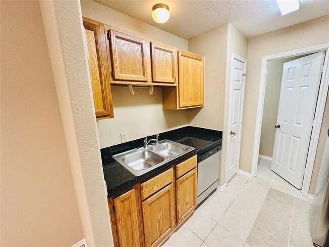 Building Photo - 8814 Schick Rd