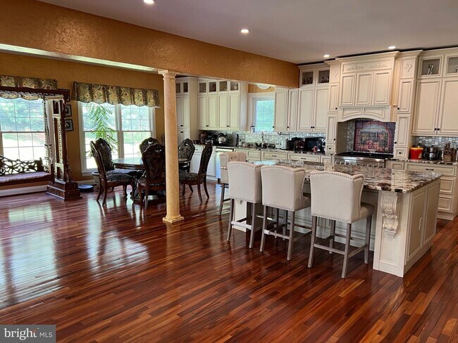 Building Photo - 3911 Arbor Crest Way