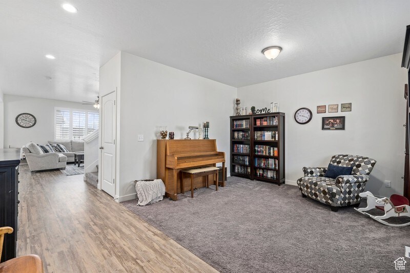 Building Photo - 2142 N Elderberry Dr