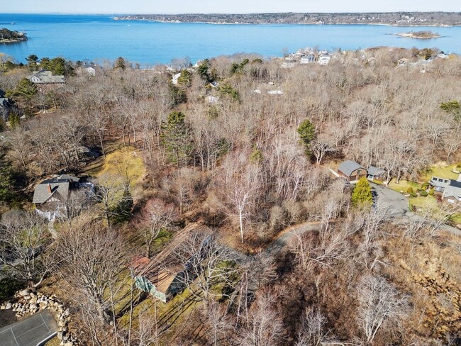 Building Photo - 17 Hillside Rd