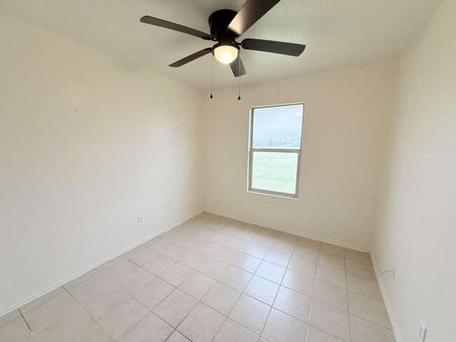 Building Photo - 1210 Industrial Apt C